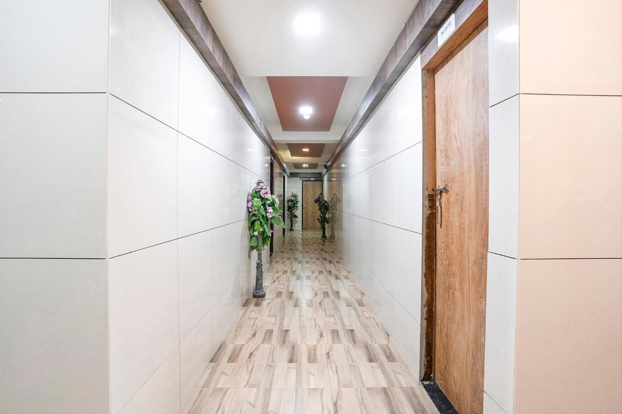 Fabhotel Galaxy I Ahmedabad Bagian luar foto