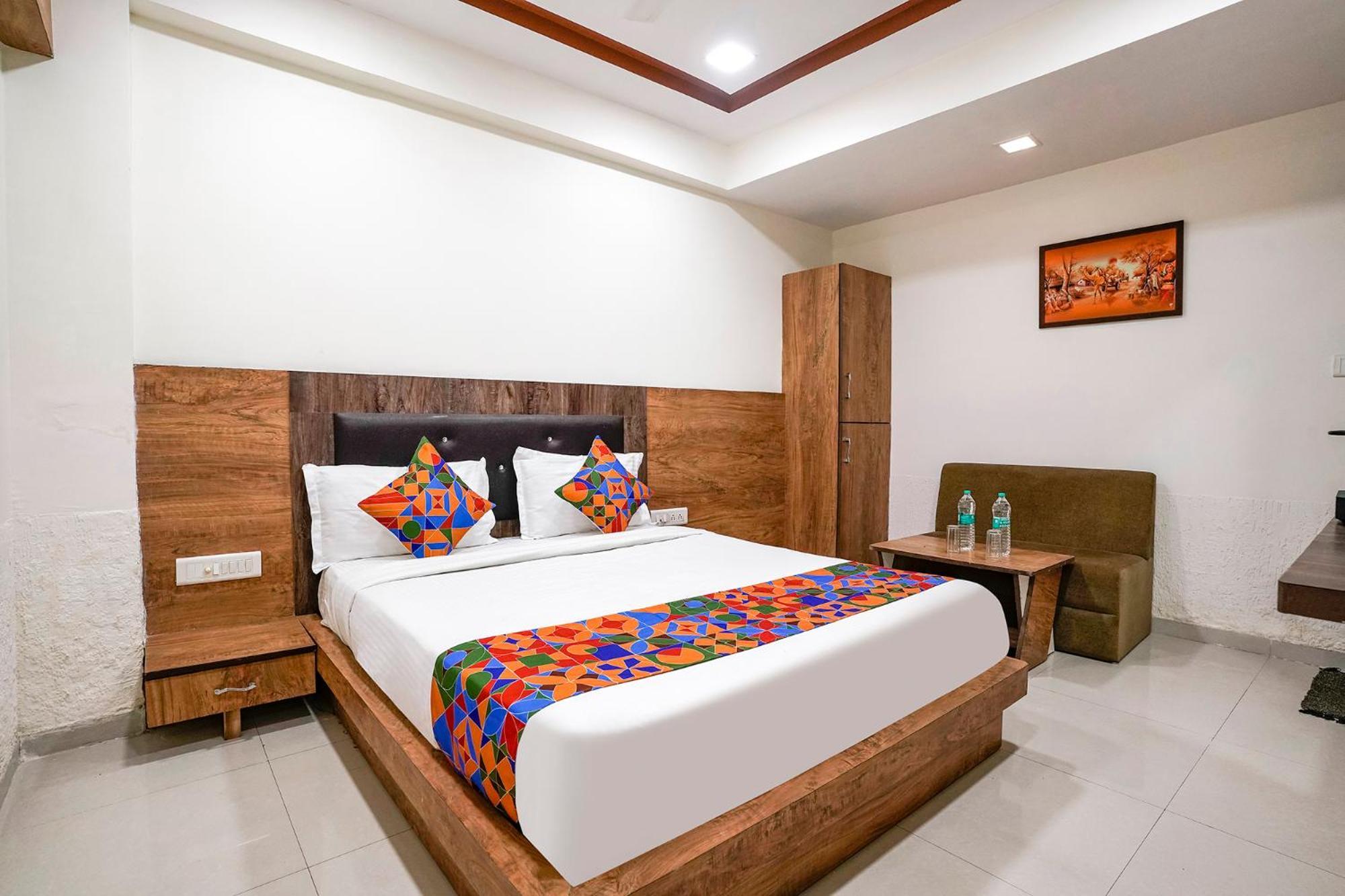 Fabhotel Galaxy I Ahmedabad Bagian luar foto