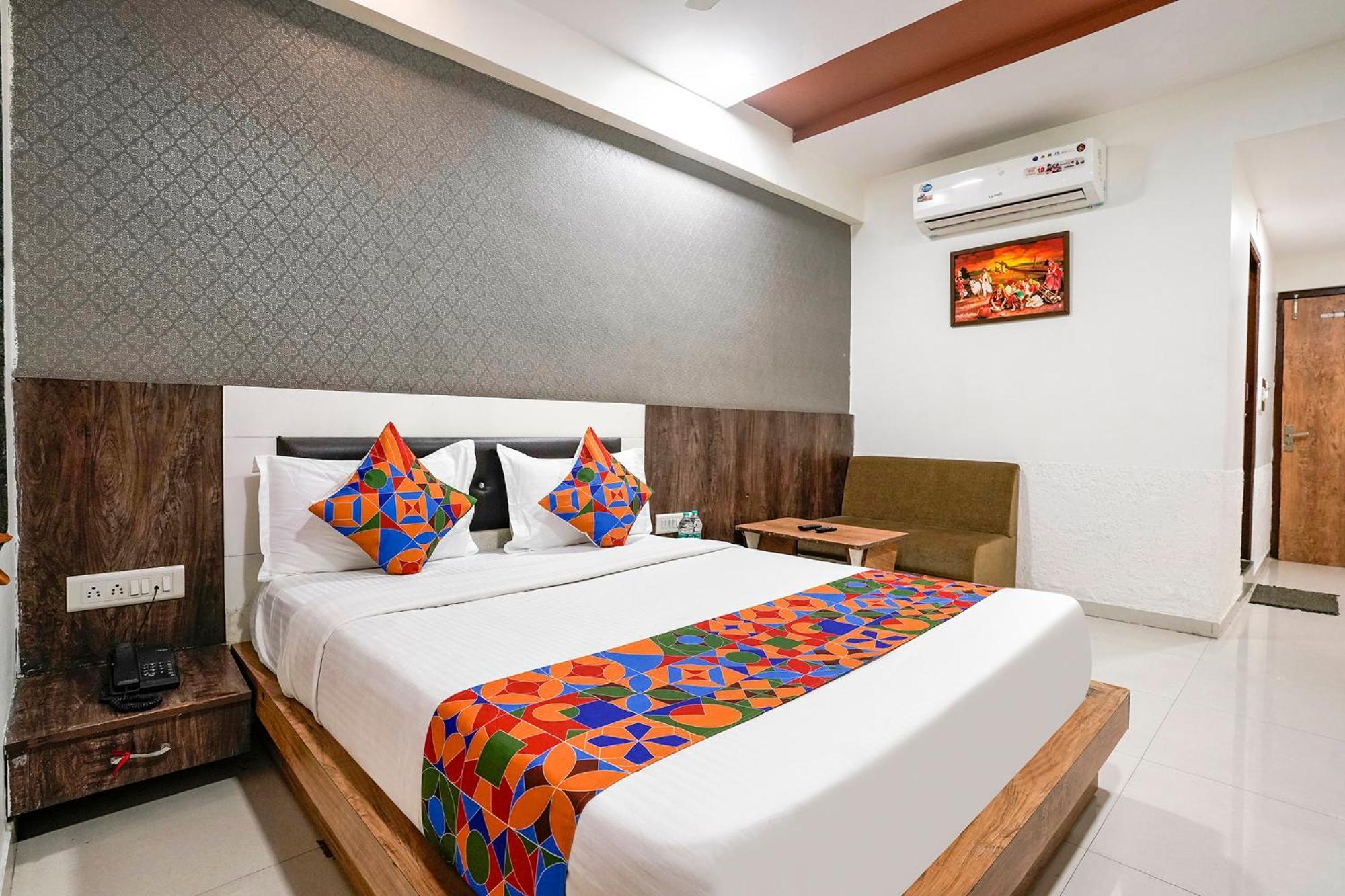 Fabhotel Galaxy I Ahmedabad Bagian luar foto